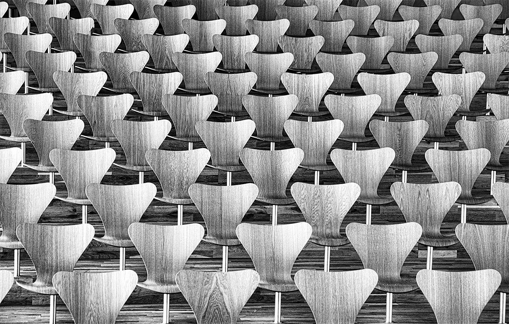 Rows of chairs, John Teglmand